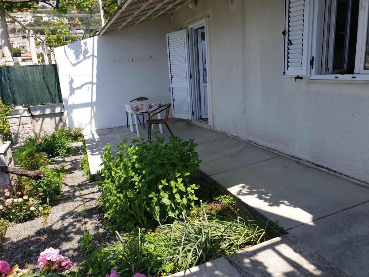 Apartments Bajo - Free Parking Dubrovnik Exterior photo